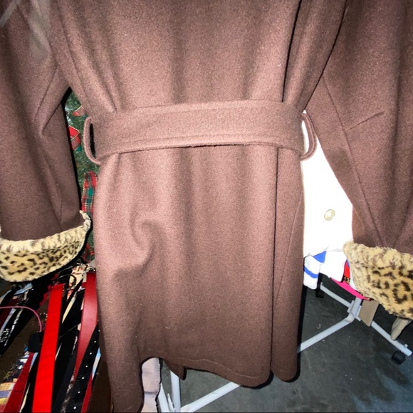 Beautiful brown w/animal print fur trim coat 12/14 - Picture 10 of 15